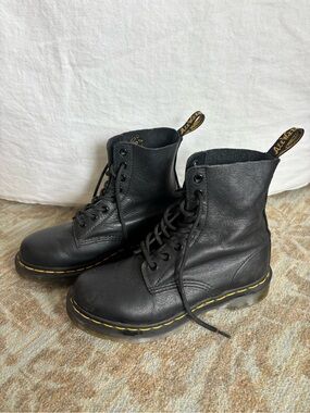 Dr. Martens 1460 Pascal Virginia Leather Boots